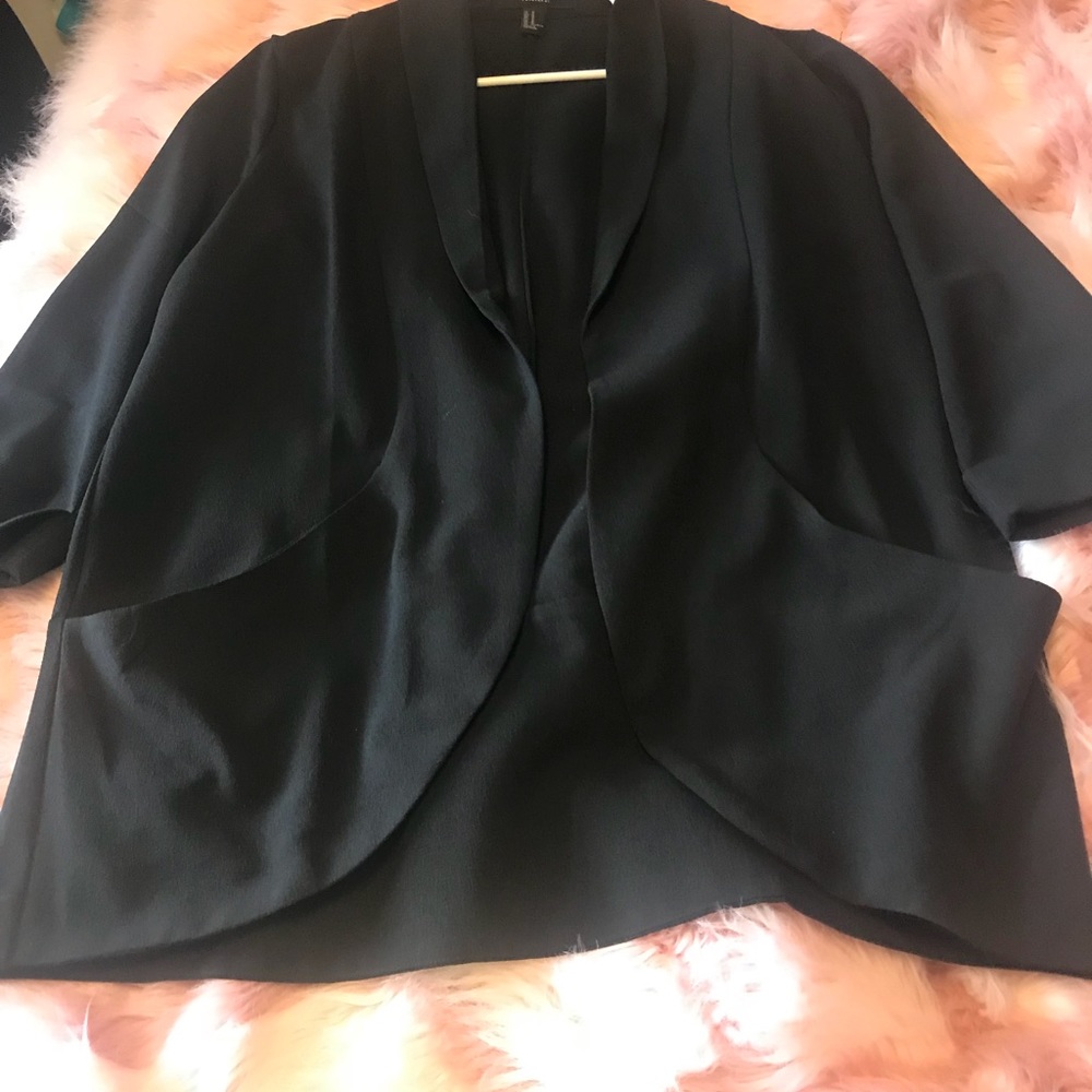 Black loose fitting suit jacket